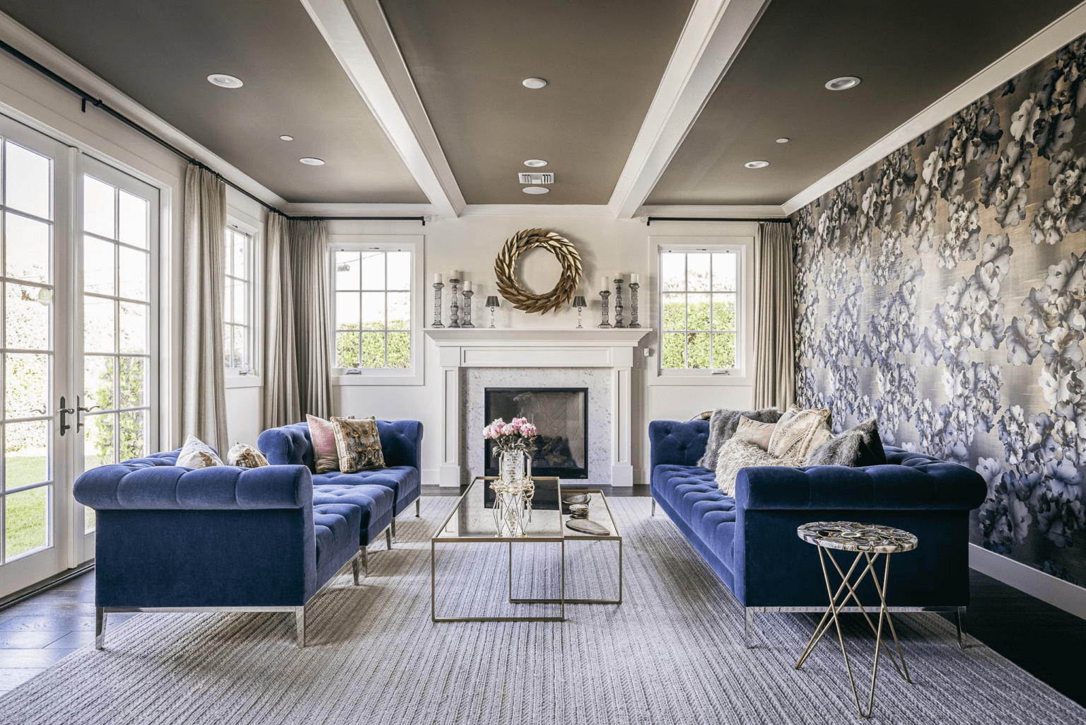 15 Stunning Royal Blue Color Combinations to Elevate Your Home Décor ...