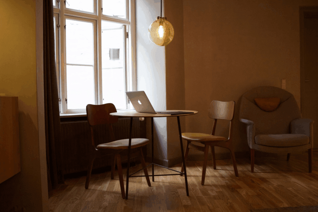Home Office Decorating Ideas That Foster Productivity