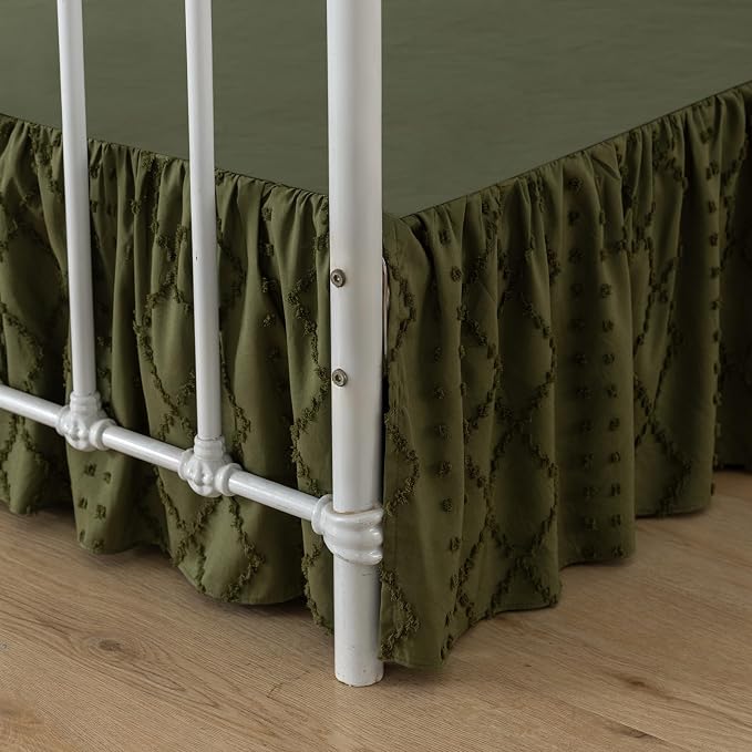 Bed Skirt with Split Corners