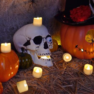 Flickering Romantic Wedding Candles